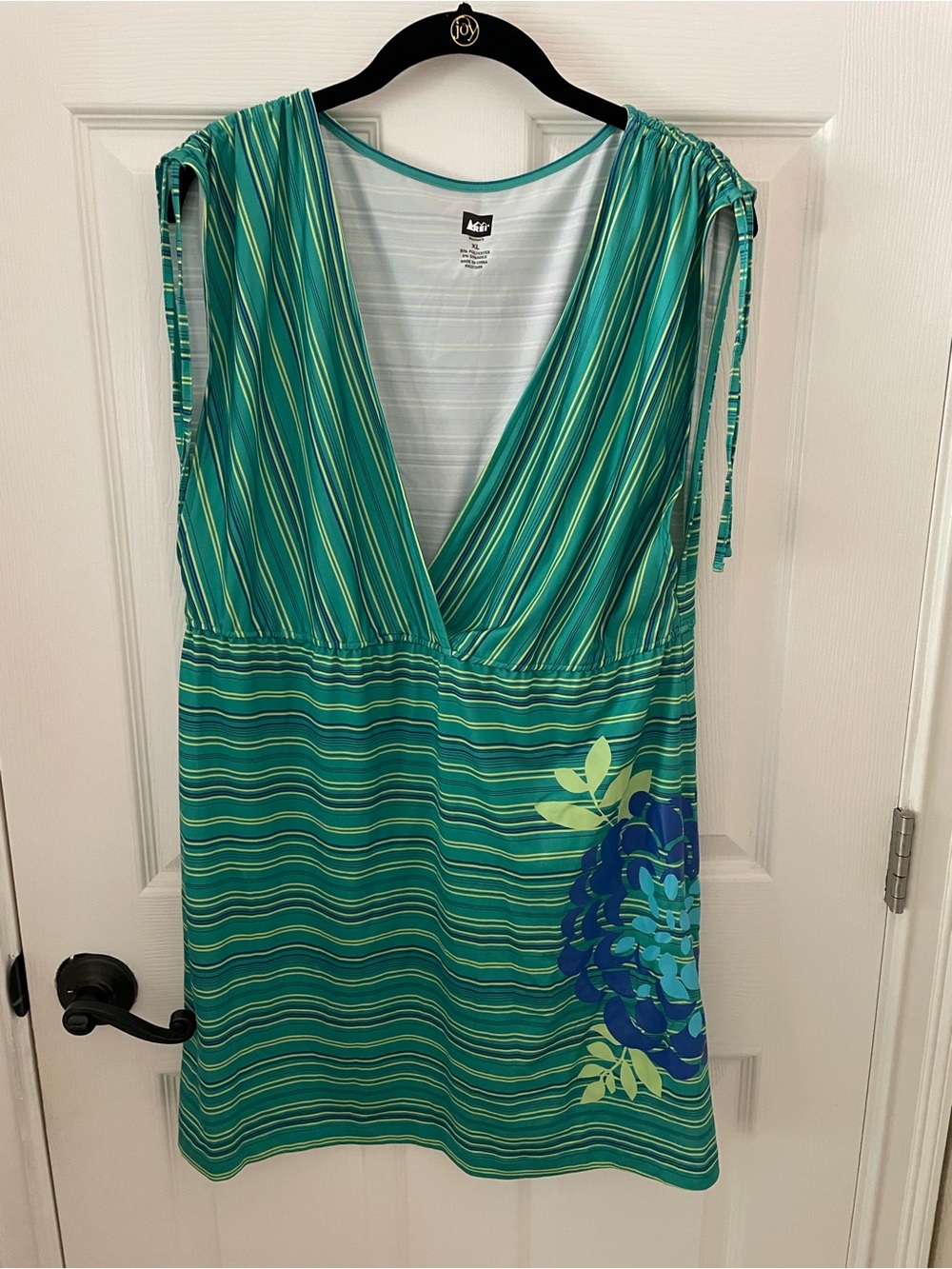 Women’s REI swimsuit cover up dress. Size XL. Pre-owned.
